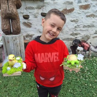 Jenom pár z krásných výrobků, které jste si v posledních dnech od nás odnesli 😍 o prázdninách máme otevřeno každý den a v...